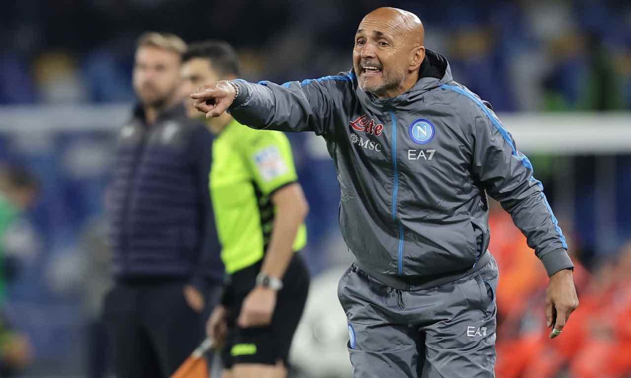 Spalletti dà indicazioni ai suoi