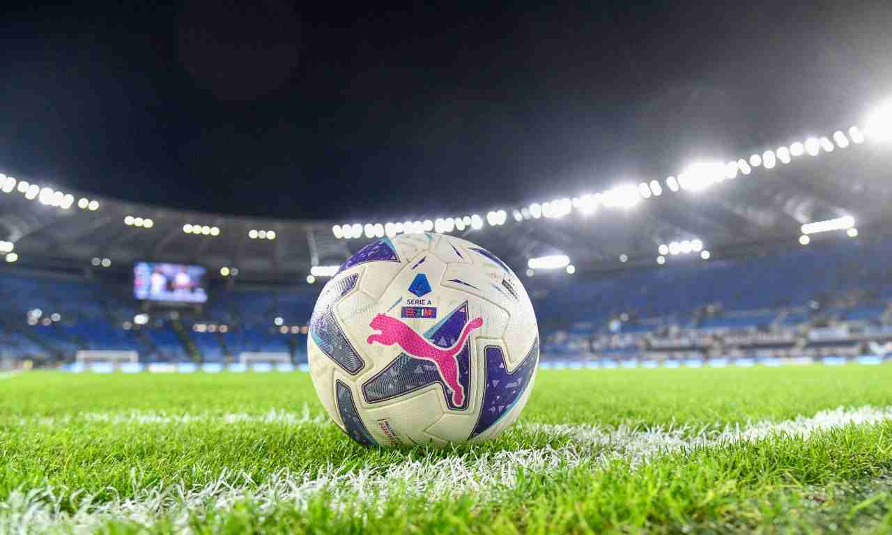 Serie A, il pallone ufficiale in campo