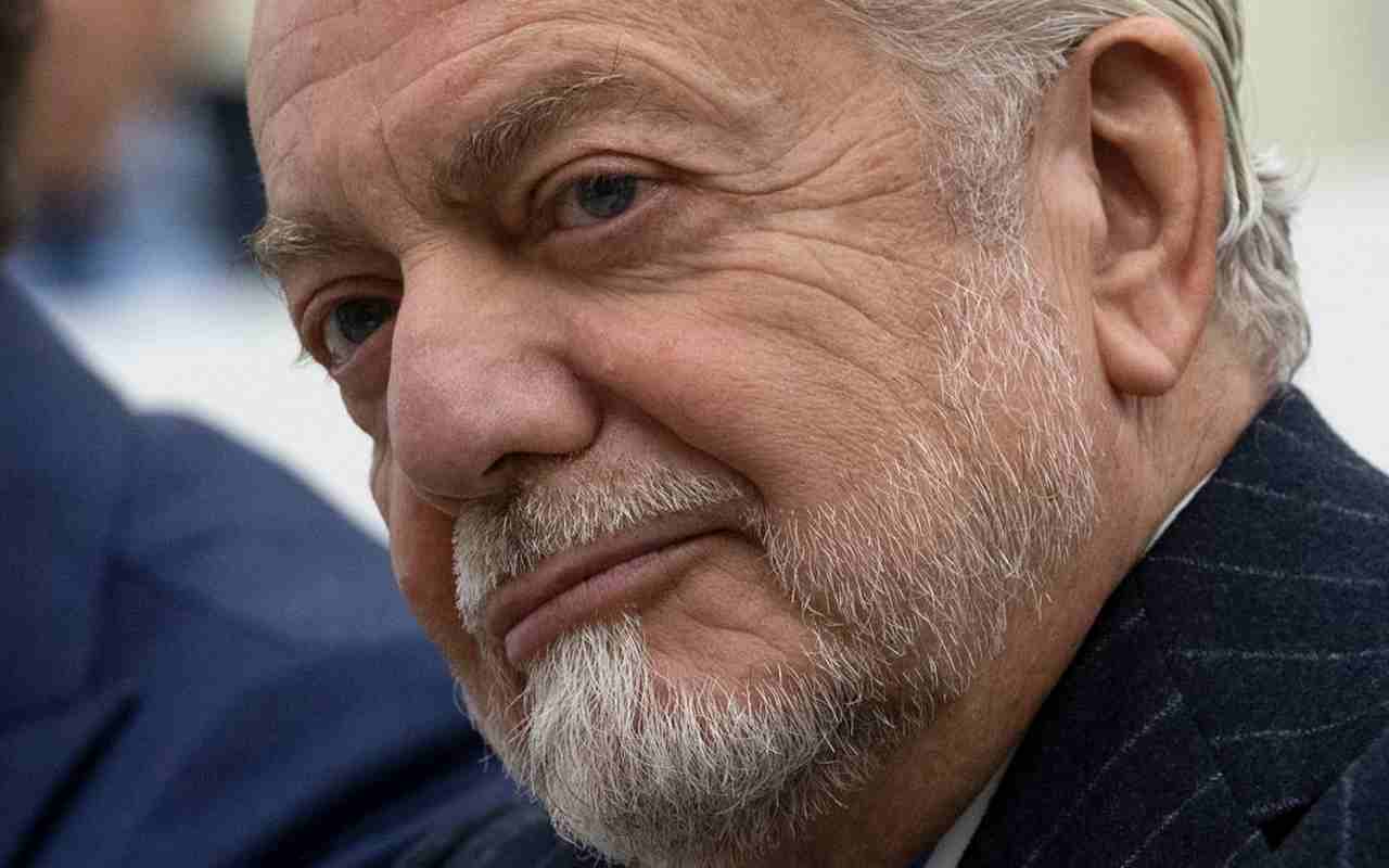 De Laurentiis con il sorriso soddisfatto Napoli