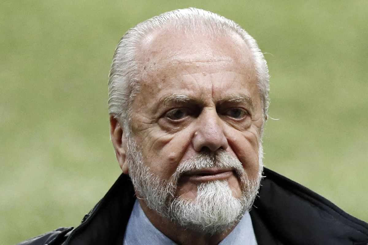 De Laurentiis pensieroso