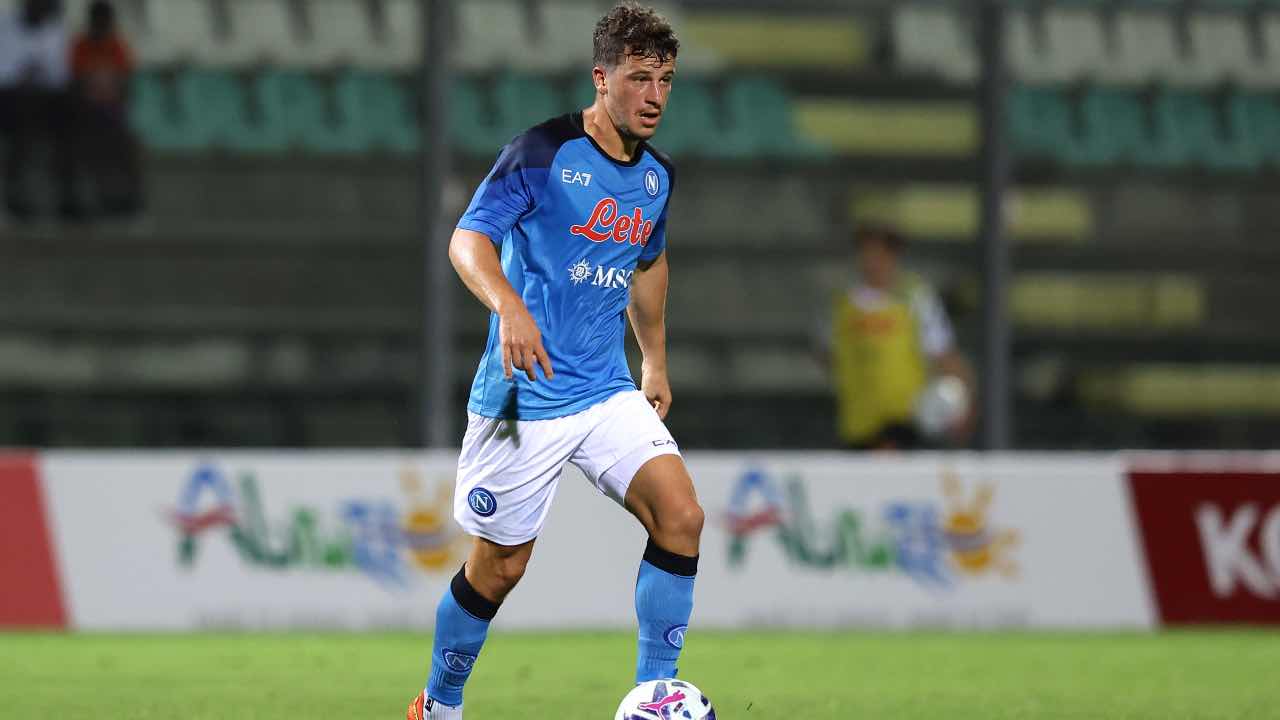 Napoli, Demme in campo