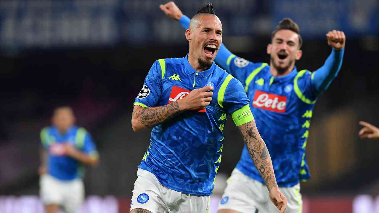 Hamsik esulta