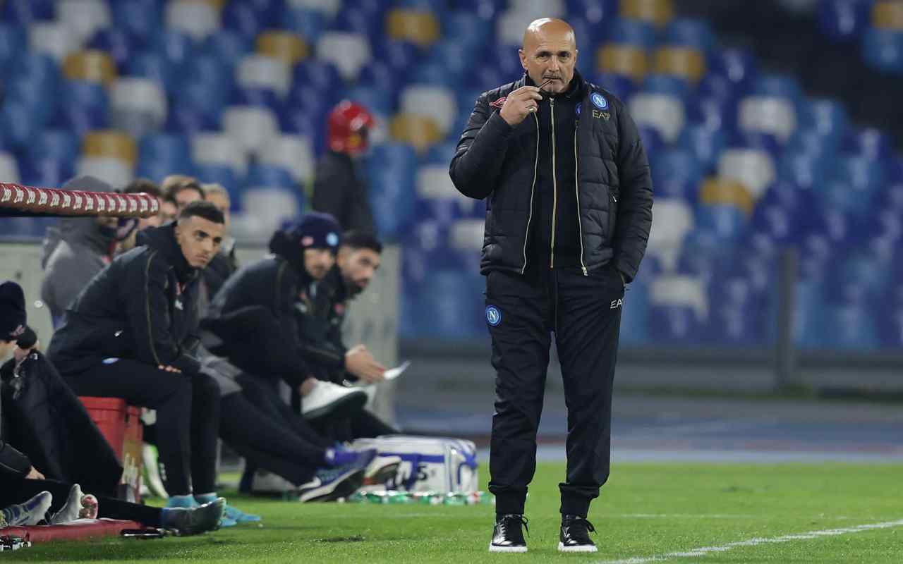 Spalletti con la penna tra i denti Napoli