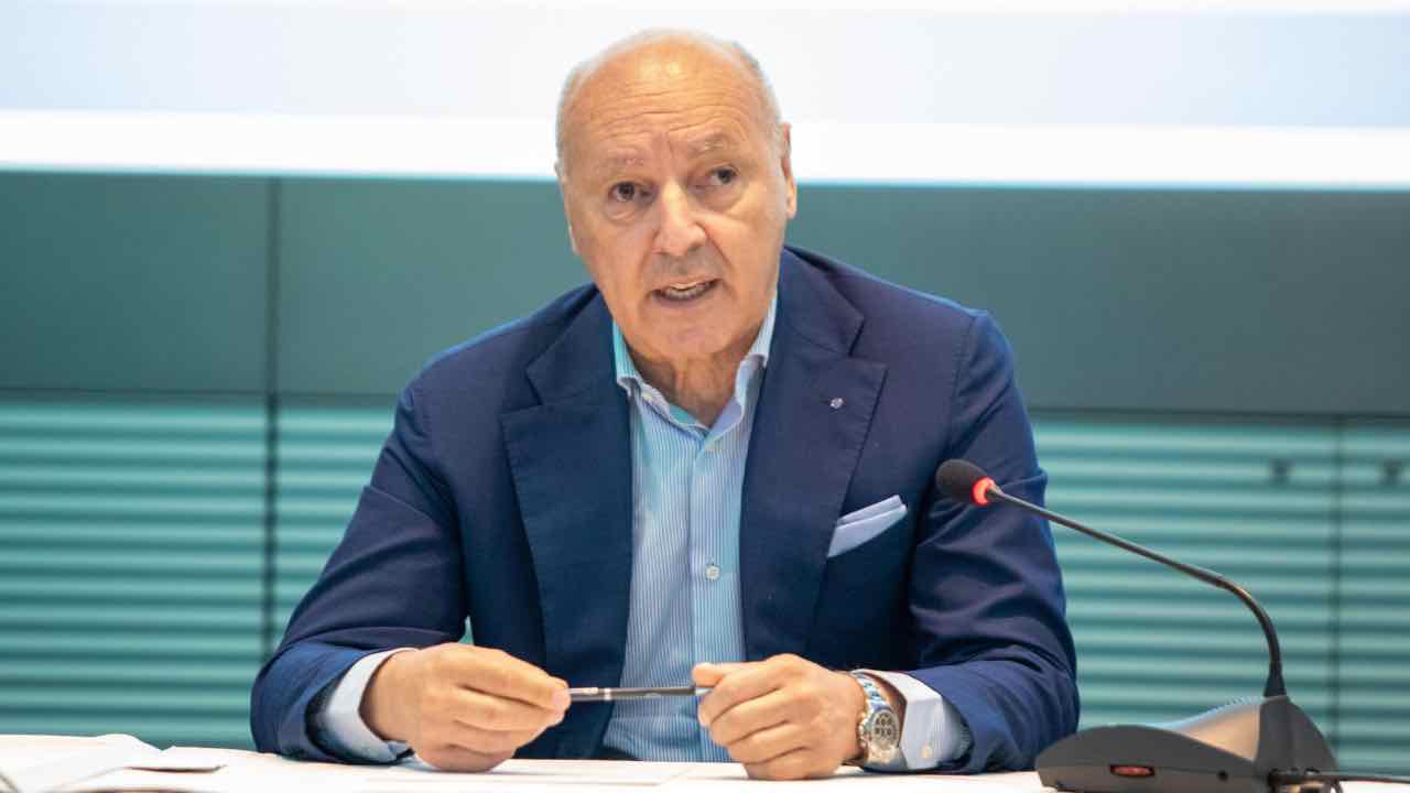 Beppe Marotta in conferenza