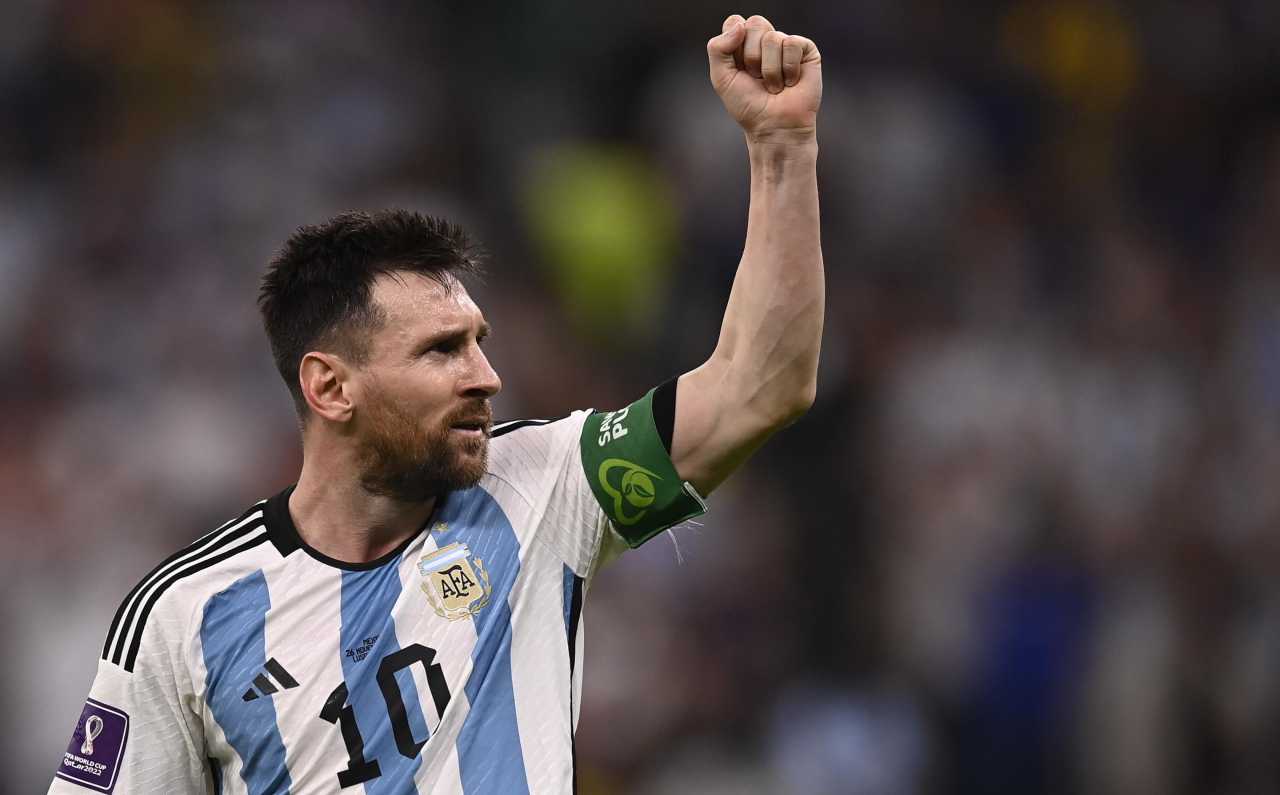 Messi esulta