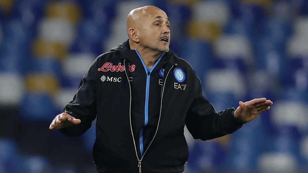 Luciano Spalletti pensieroso