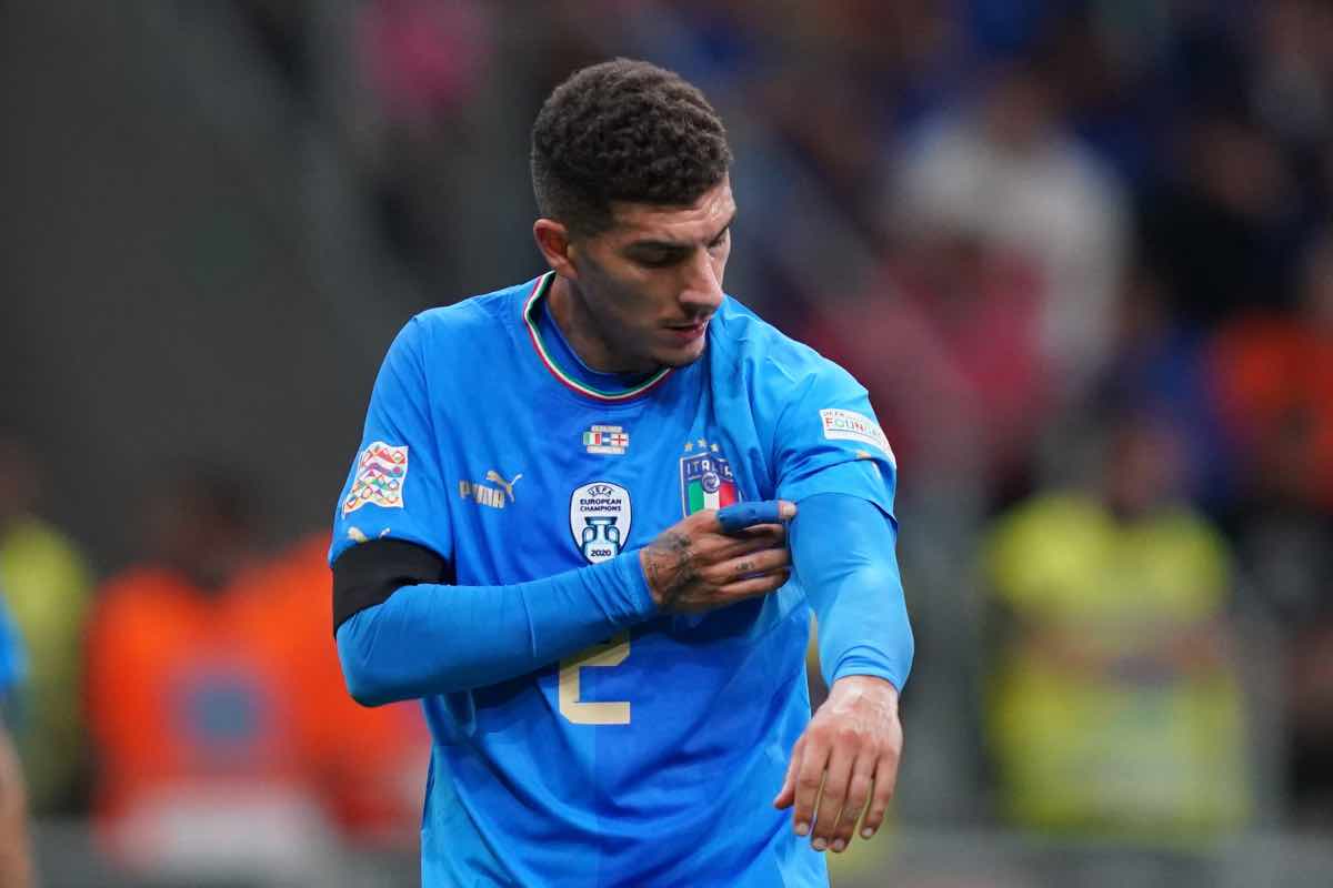 Di Lorenzo in campo con la Nazionale