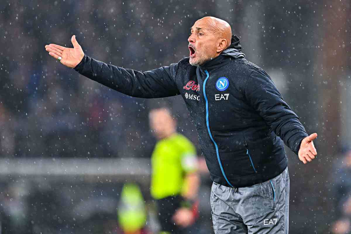 Spalletti sbraccia a bordocampo Napoli