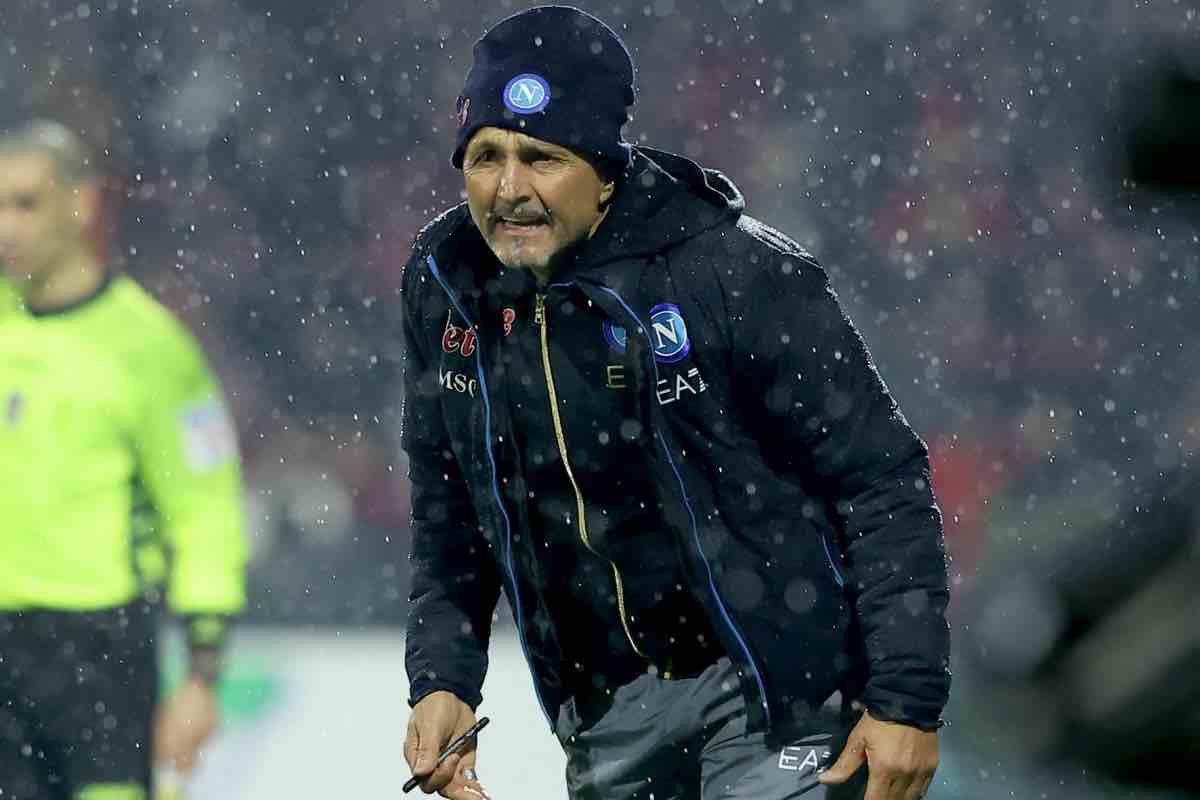 Spalletti grida ai suoi sotto la pioggia