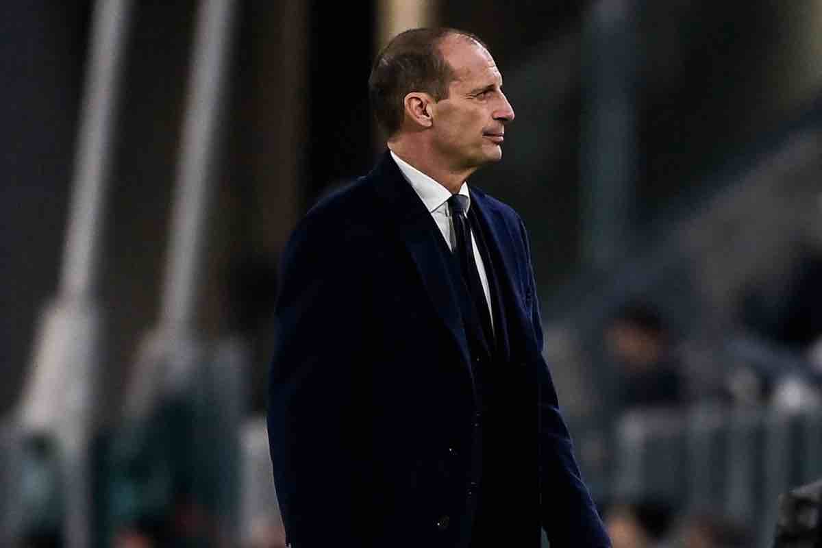 Massimiliano Allegri pensieroso