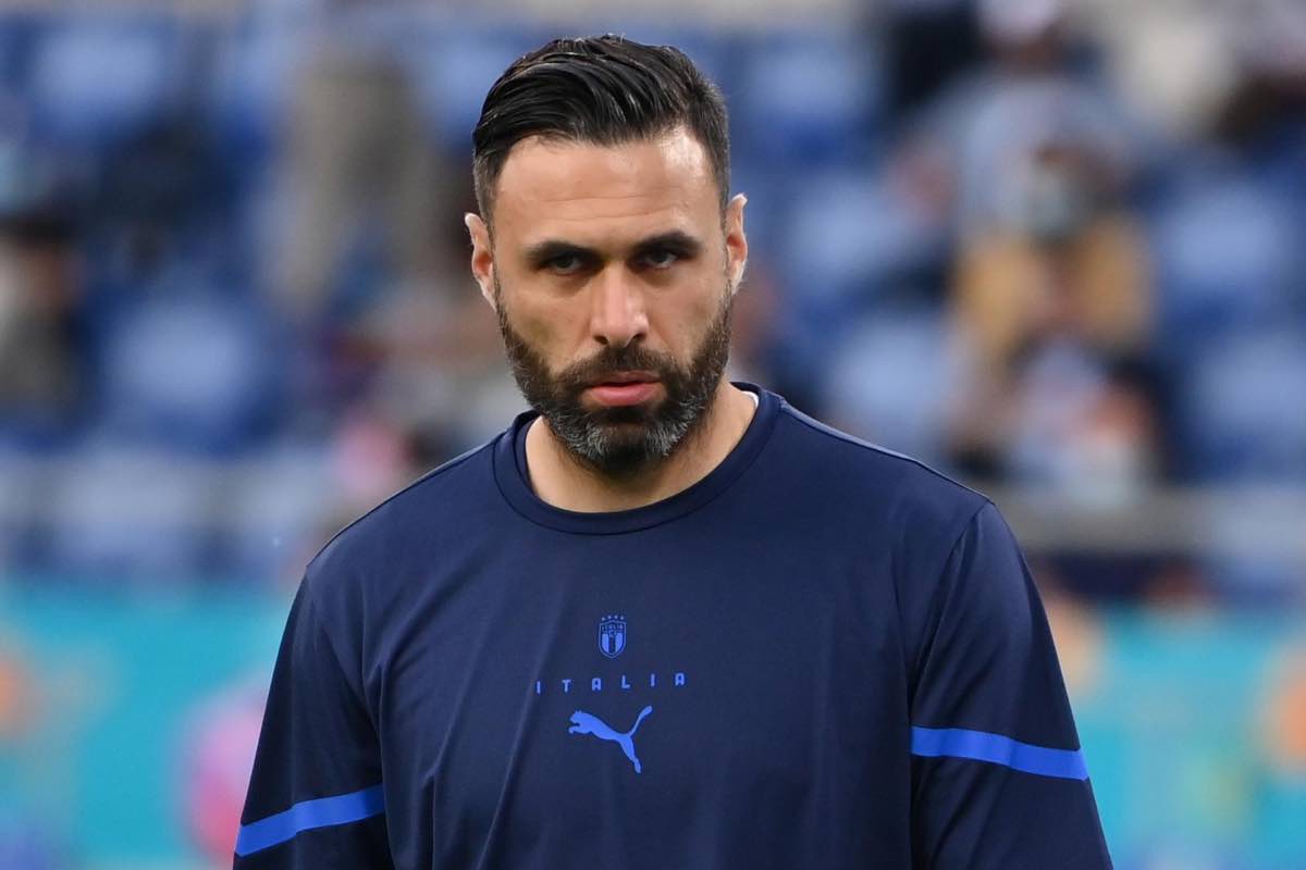 Salvatore Sirigu pensieroso