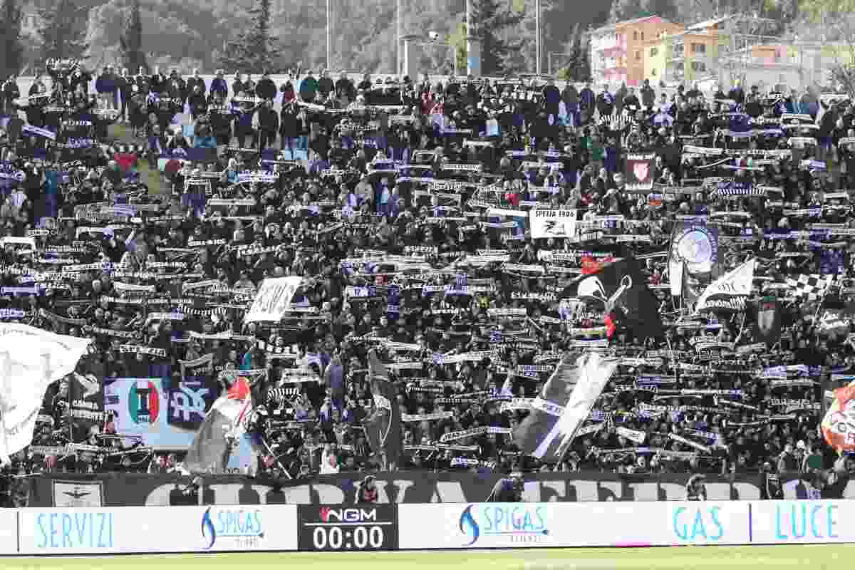 Spezia Napoli cori Maradona