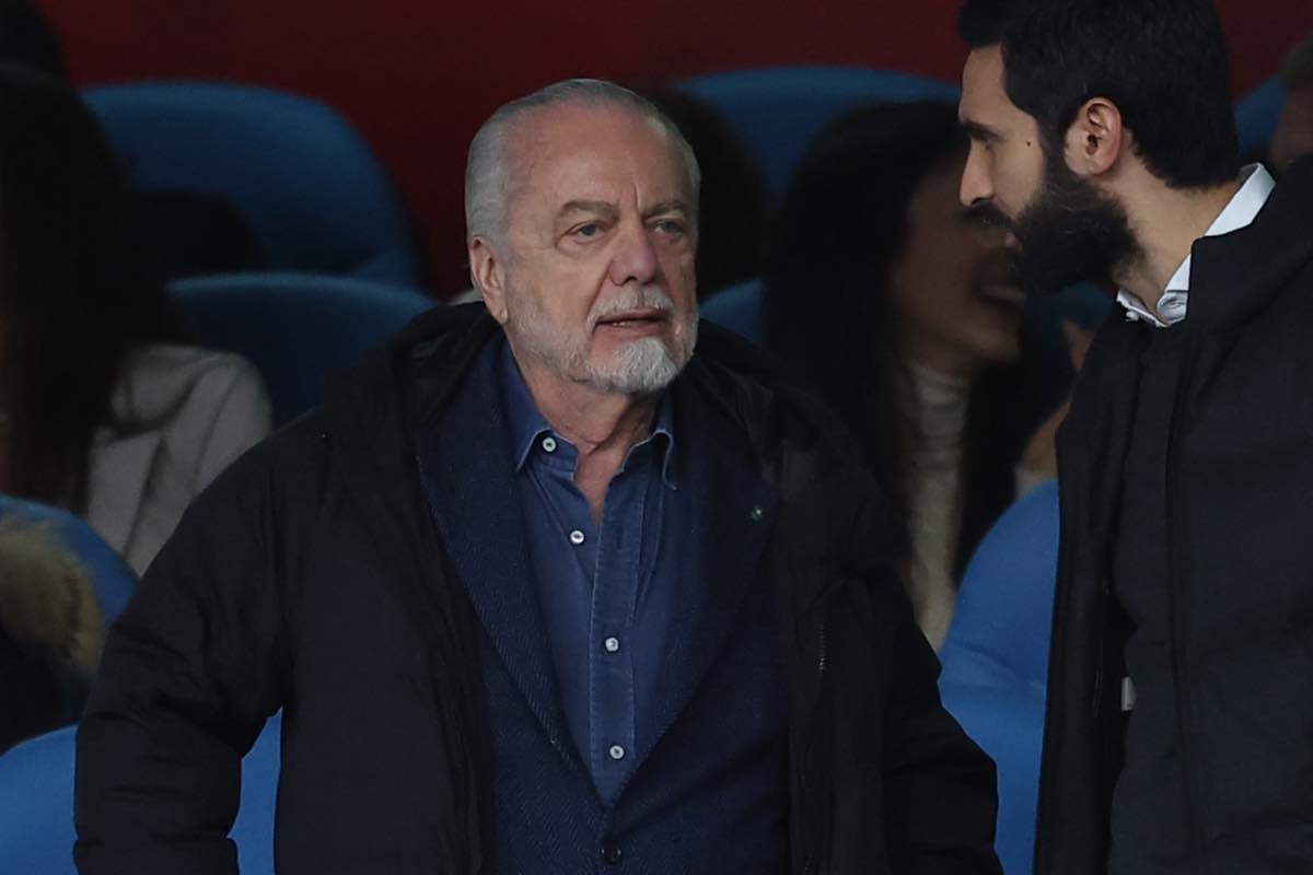 De Laurentiis in tribuna al Maradona