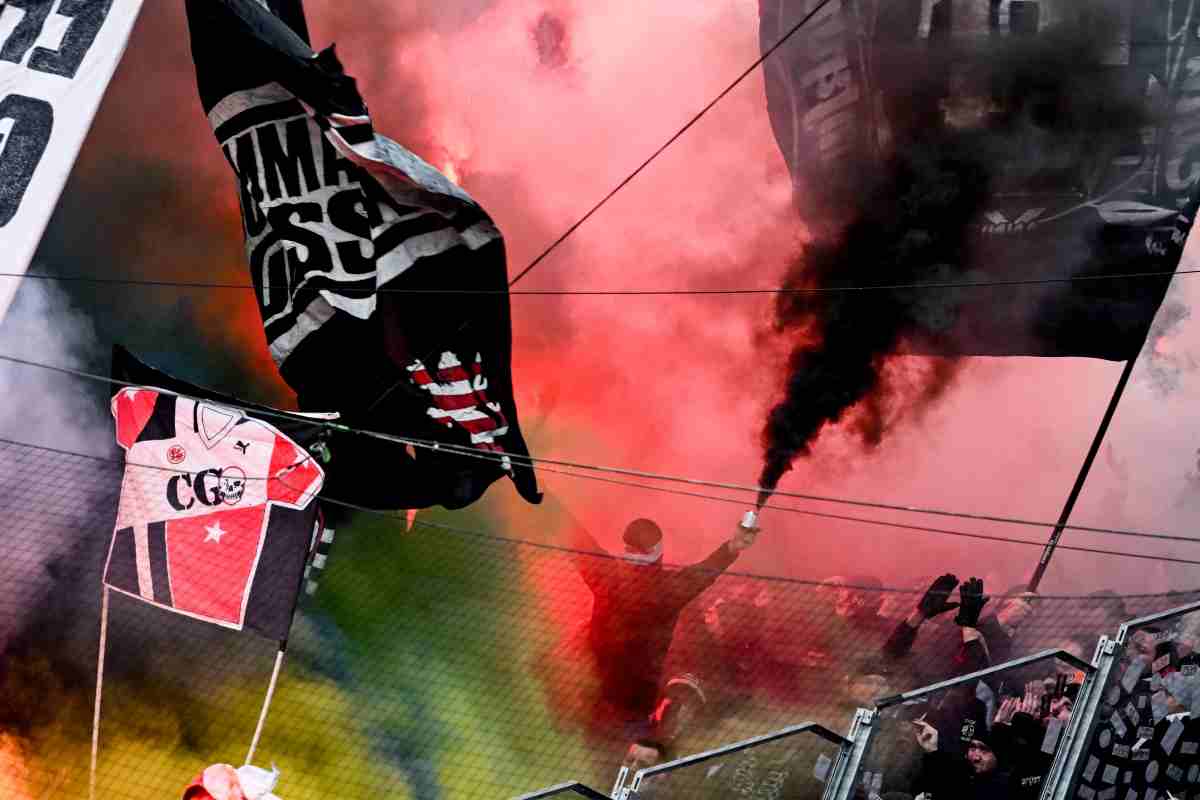 Napoli Eintracht tifosi