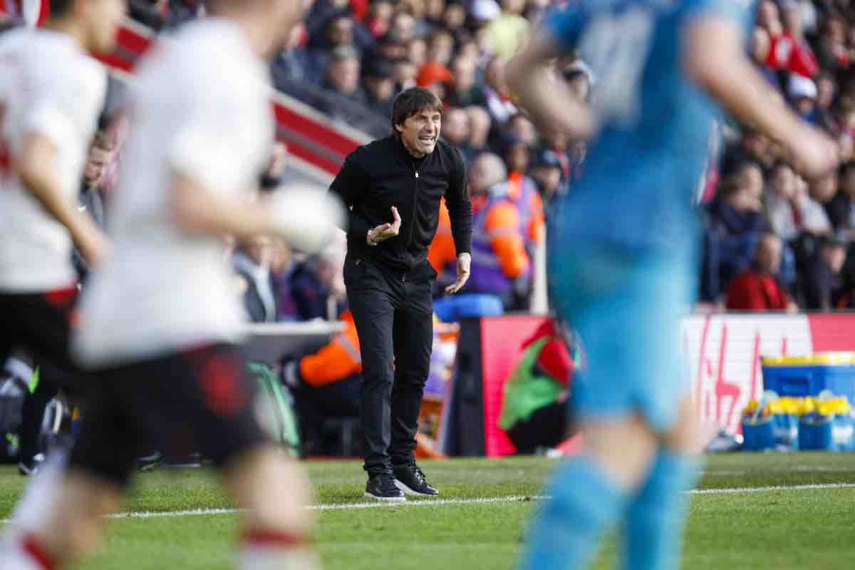 Antonio Conte in campo