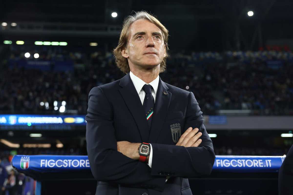 Roberto Mancini pensieroso