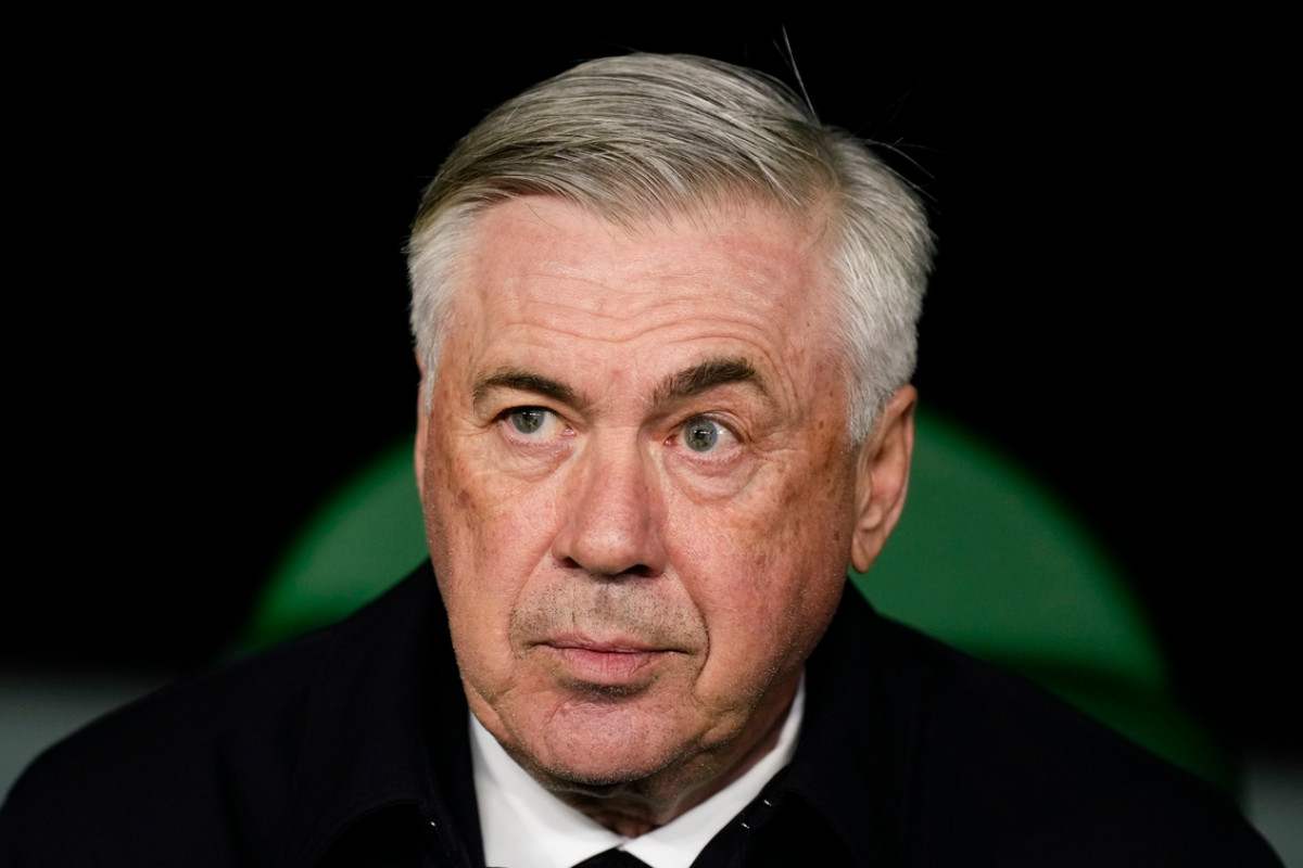 Carlo Ancelotti spazza via le voci sul suo futuro