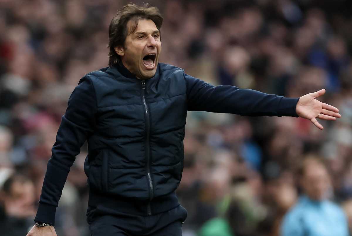 Conte al Napoli, cosa sta succedendo