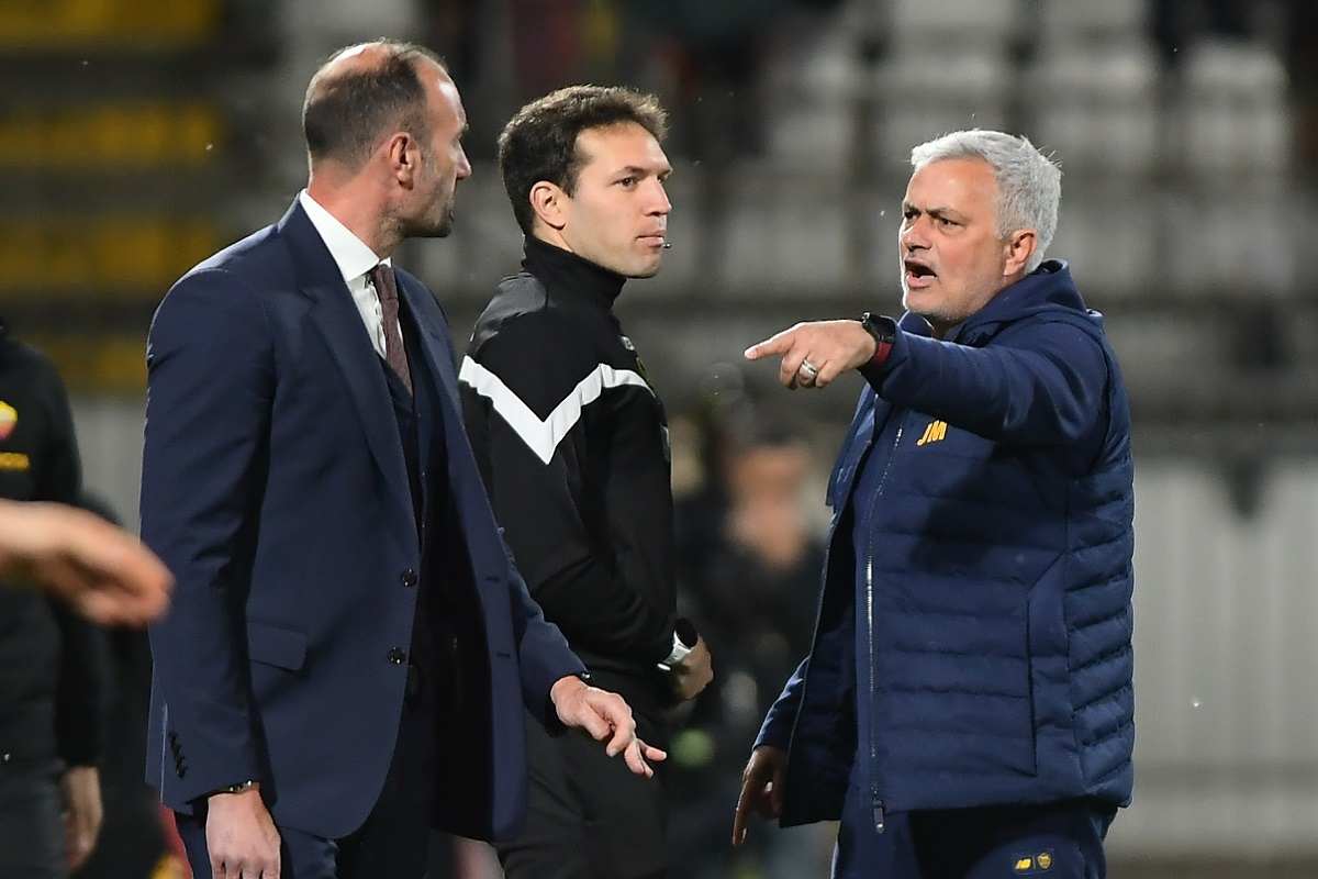 Colpo di scena Mourinho, la Roma trema