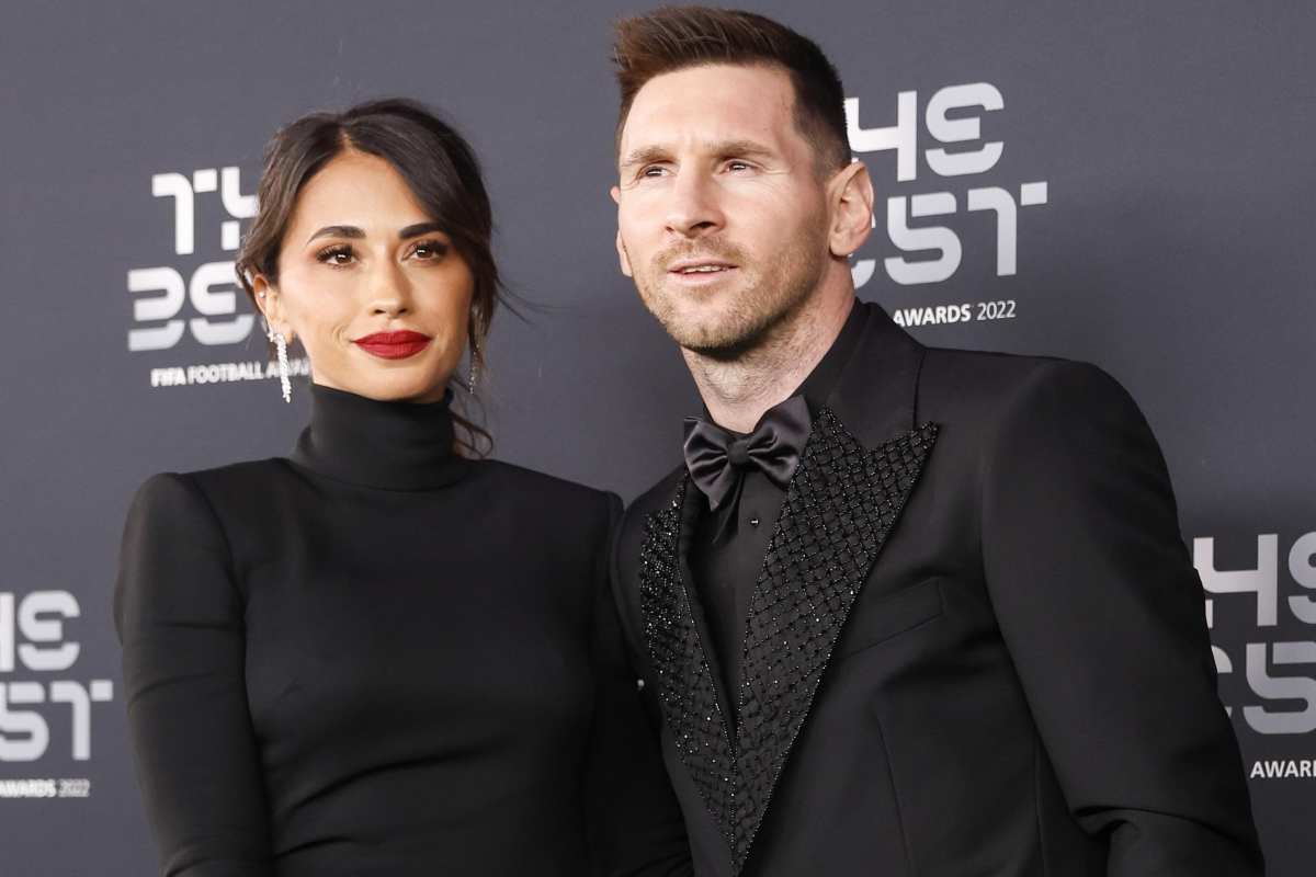 Lionel Messi ed Antonella Roccuzzo in crisi per un tradimento ma è falso gossip