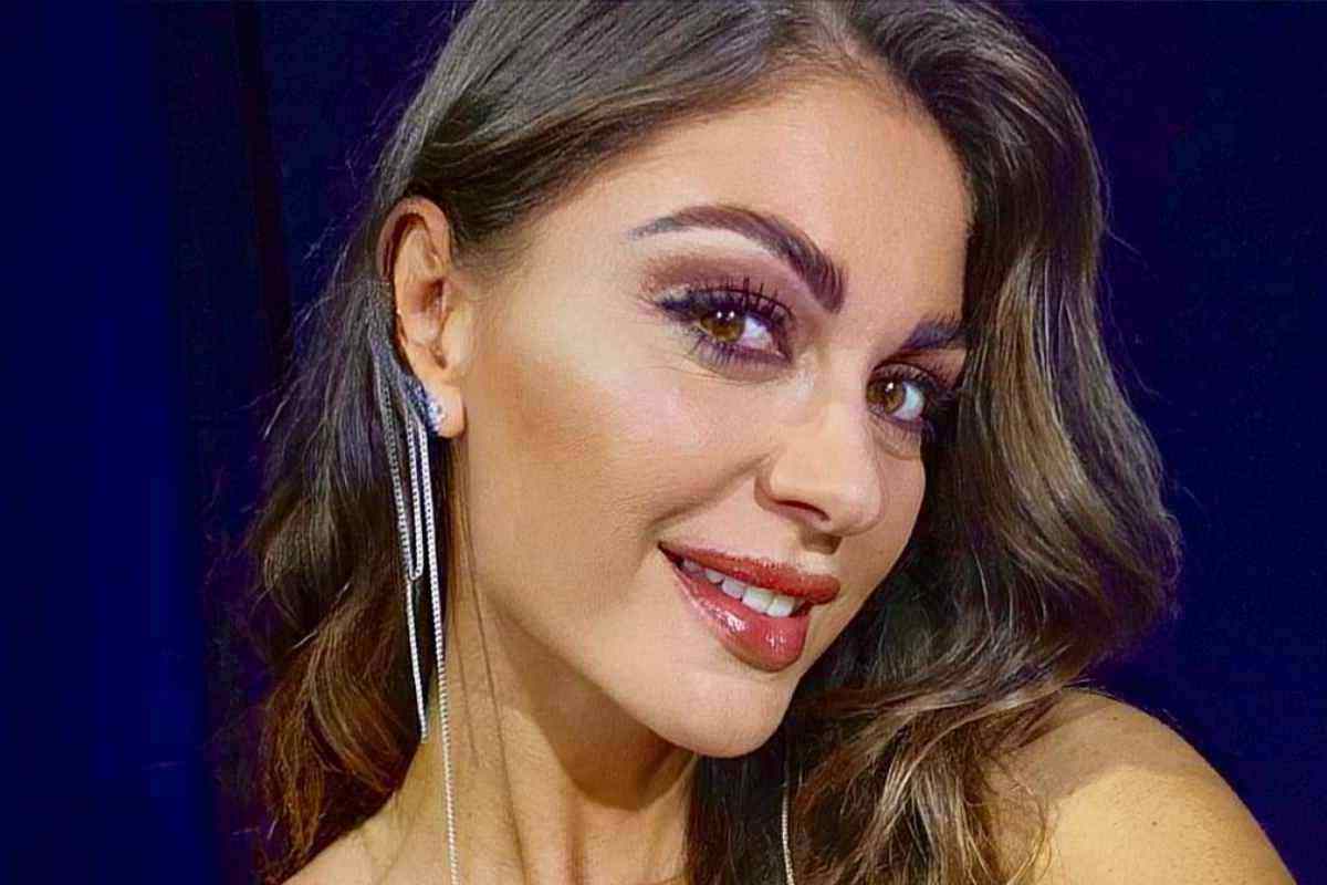 Jolanda De Rienzo selfie parrucchiere nuovo taglio