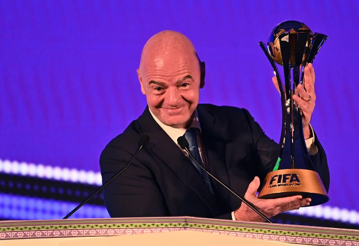 Infantino contro Superlega