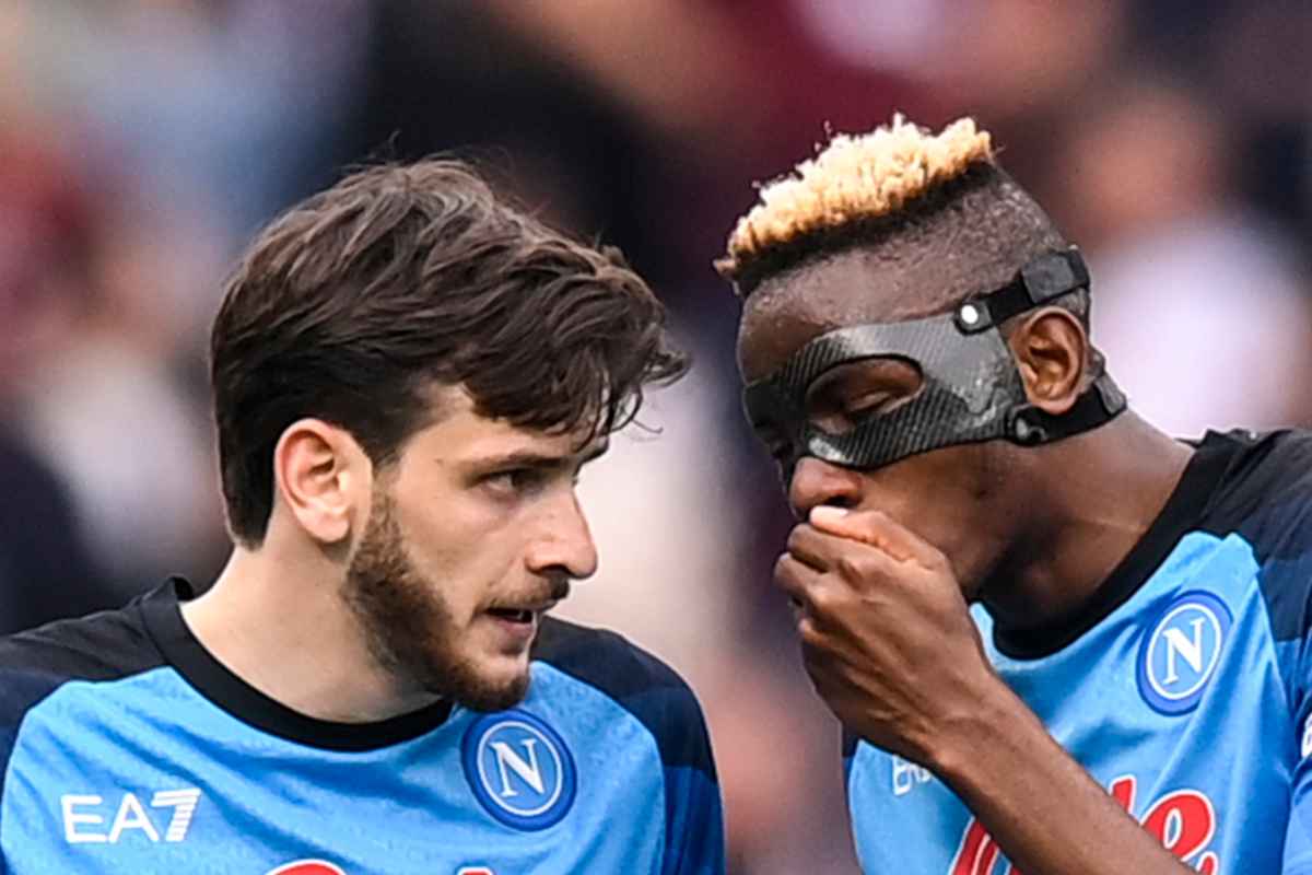 Il Napoli trattiene Osimhen e cede Kvaratskhelia 