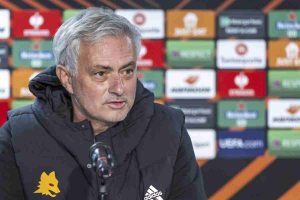 colpo Mourinho, lo prende dal Napoli