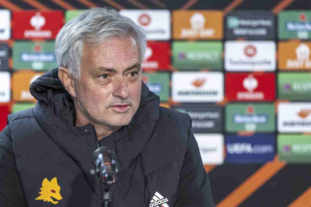 colpo Mourinho, lo prende dal Napoli