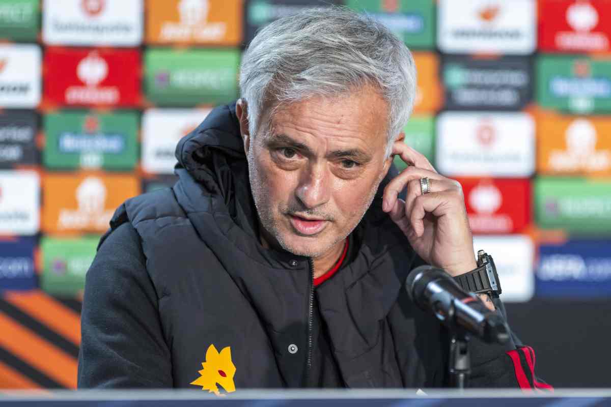 Mourinho squalifica