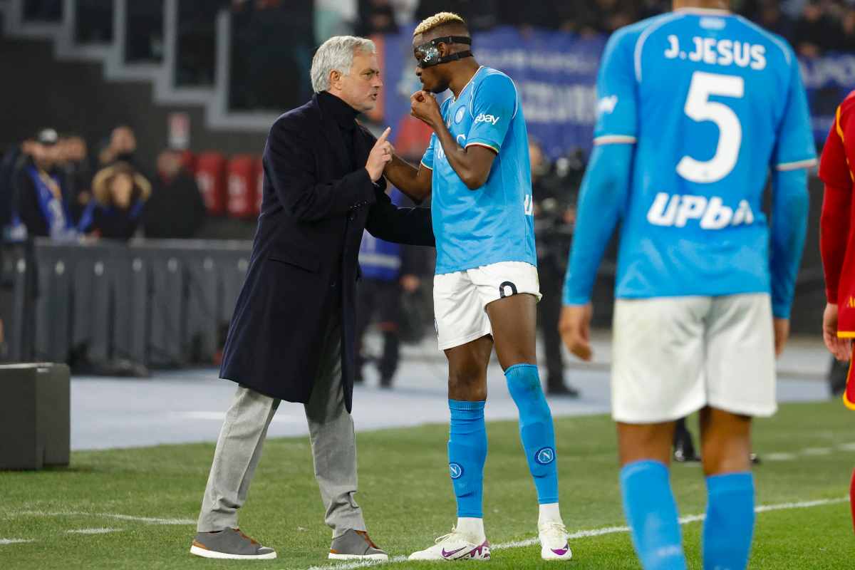 Mourinho accostato al Napoli: la decisione