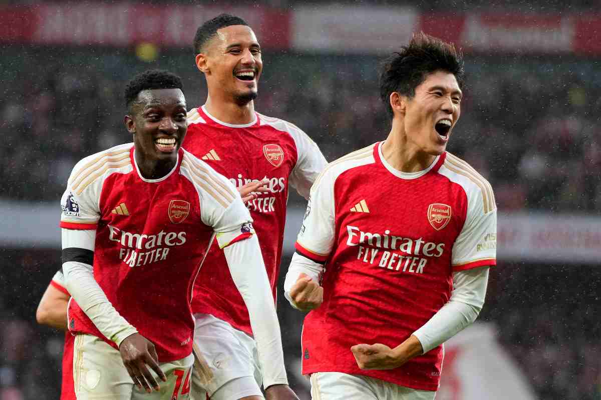 Giocatori dell'Arsenal esulta