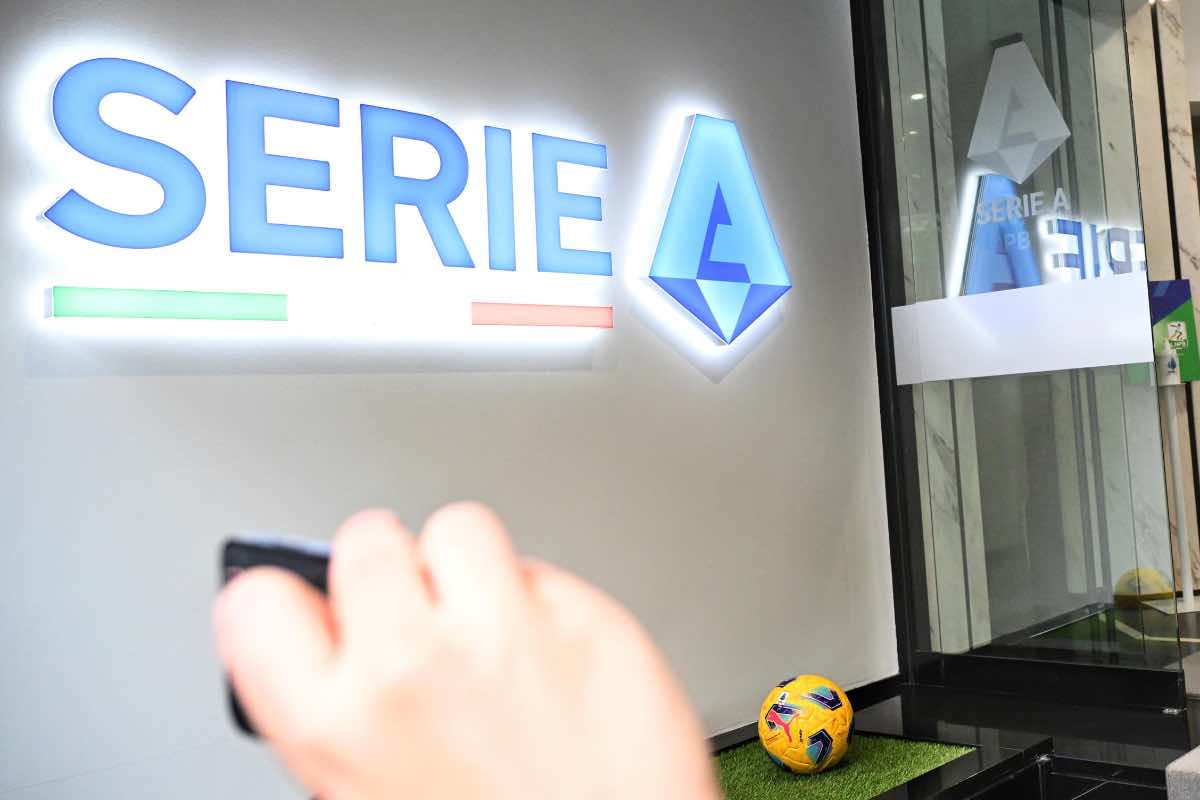 La Serie A trema: il servizio dell'arbitro a Le Iene