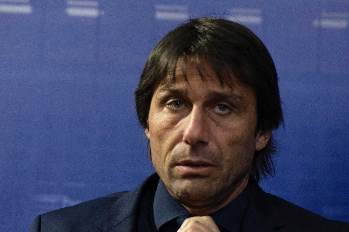 Conte al Napoli dettagli