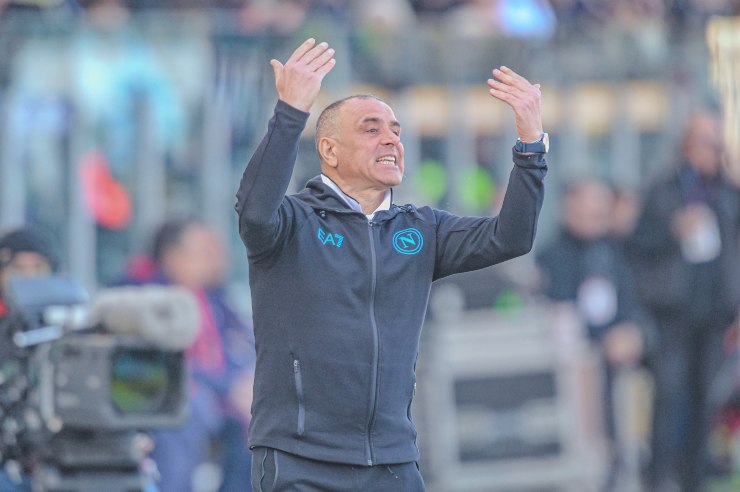 Calzona può rimanere al Napoli