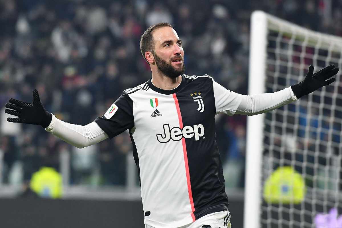 Higuain fa infuriare i tifosi del Napoli, che annuncio