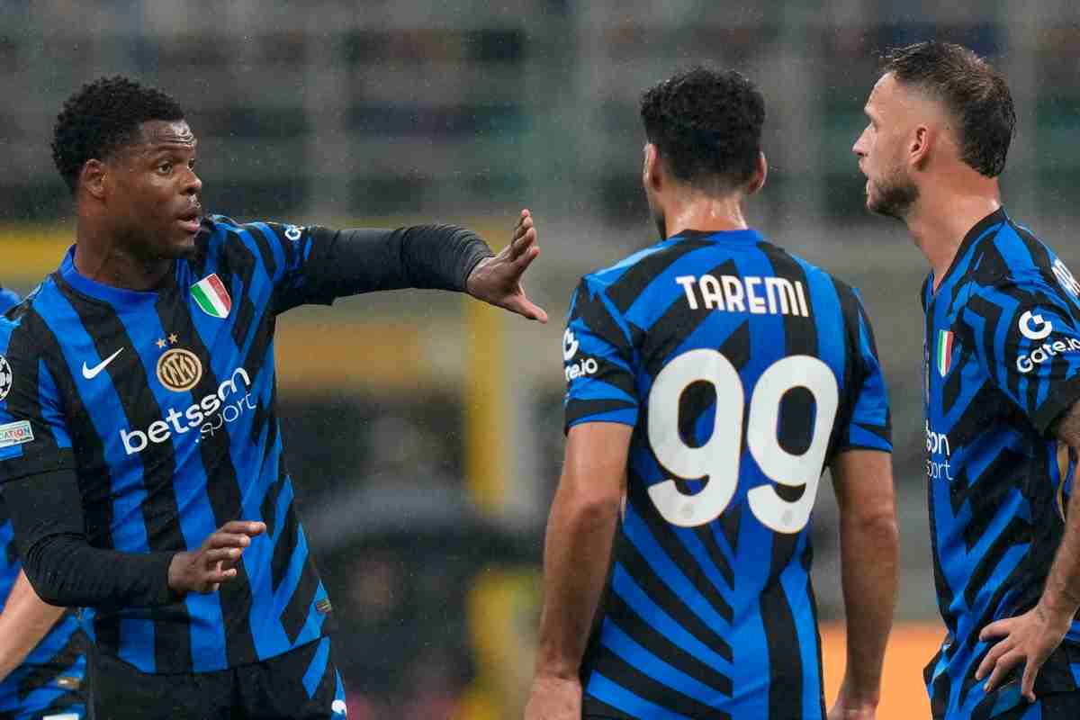 Il Napoli valuta l'opzione dall'Inter a gennaio